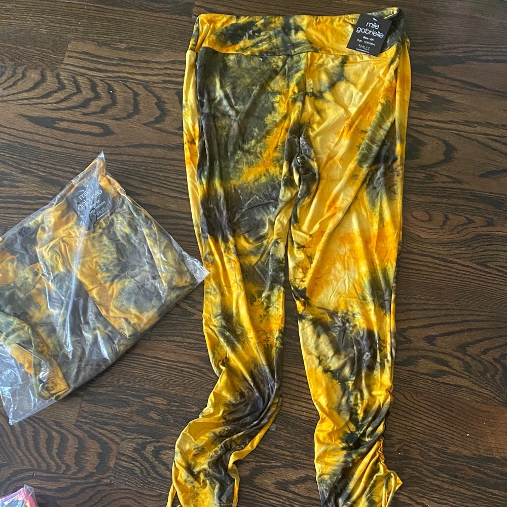 Mlle Gabrielle Yellow and Black Tie-Dye Leggings